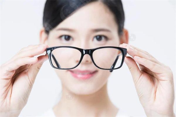 天津普瑞眼科全飞秒手术怎么样？,天津普瑞眼科晶体植入手术怎么样？