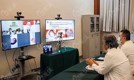 重庆何氏眼科医生