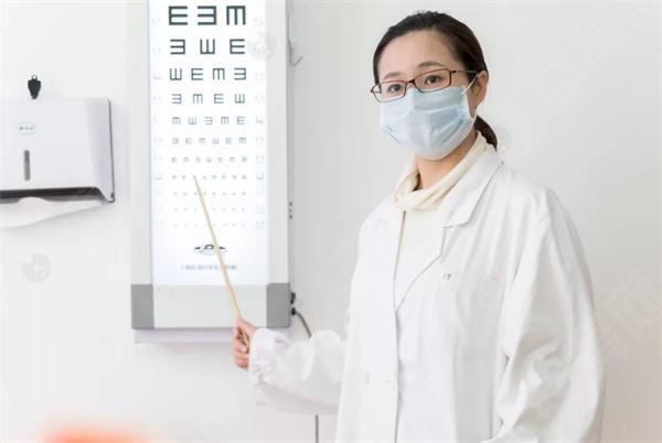 揭晓重庆全飞秒激光手术眼科医院排行榜前五,资质正规的重庆全飞秒激光手术医院查询