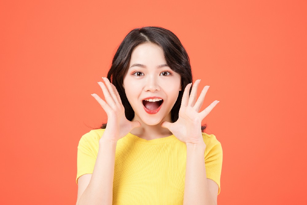 做近视手术年龄要求？